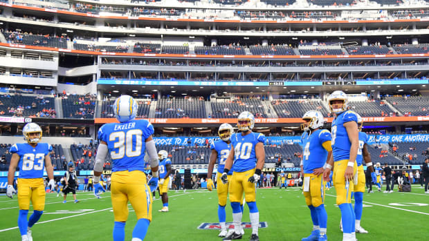 chargers Justin Herbert (10) running back Austin Ekeler (30) fullback Zander Horvath